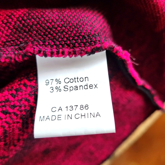 Model France 3/4 sleeve sweater/blouse. - Picture 2 of 9